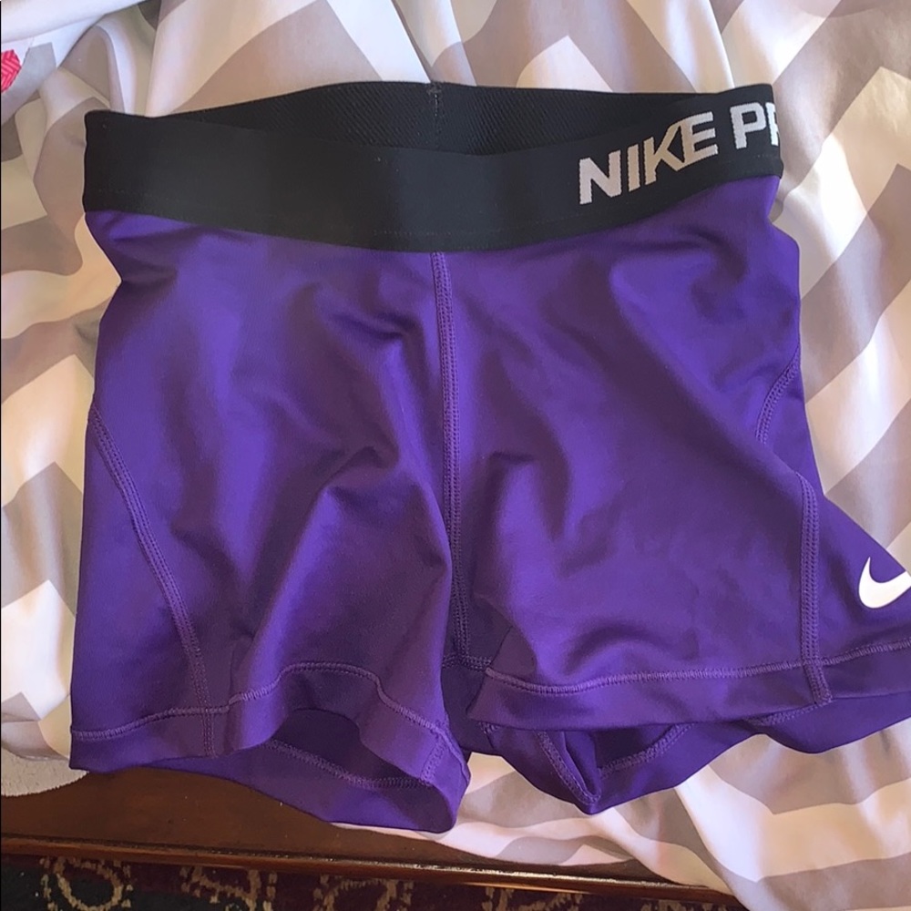 Nike pro
